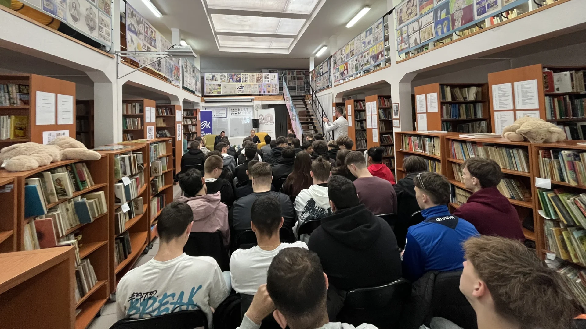 Stretnutie so spisovateľom Mátyásom Szöllősim v Kráľovskom Chlmci 