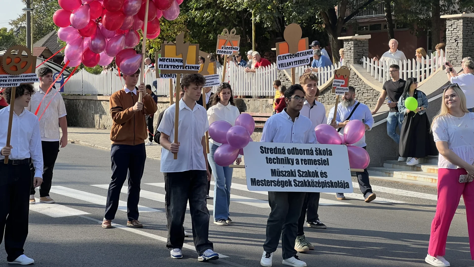 Fesztivál ízekkel, hagyományokkal és diákjainkkal